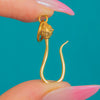 Charm-Holder aus 9ct Gold mit Repoussé-Orb und Haken