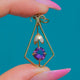 Antiker Anhänger aus 9ct Gold mit Amethyst in Tulpenform