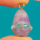 Eleganter antiker Anhänger in Ei-Form aus 9 Karat Gold mit blauer Chalcedon und Bergkristall