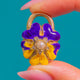 SELTENER Anhänger in 18ct Gold mit Diamant, Emaille und Veilchen-Motiv als Vorhängeschloss