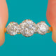 18 Karat Goldring mit drei Diamanten im alten europäischen Schliff, 1,22 ct Diamanten
