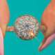 Französischer Art Deco Platin Diamant-"Bombé"-Cluster-Verlobungsring, 0,60ct